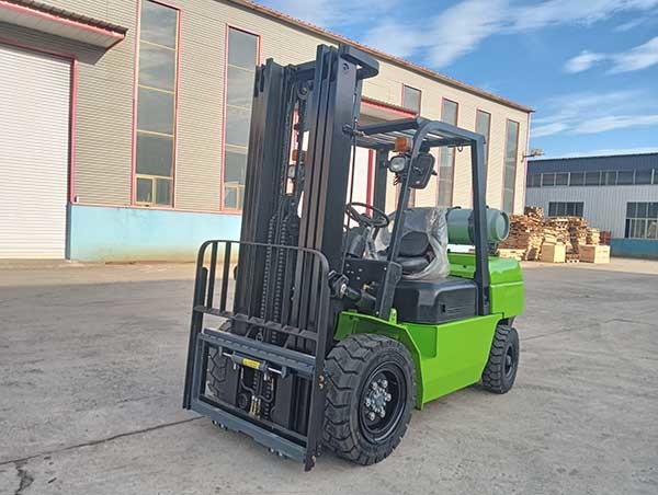 4 Ton LPG Powered Forklift Duplex 4m Warehouse Forklift 4000kgs Dual Fuel