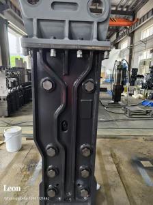 Top Type HB20G Tool 135mm Hydraulic Breaker Attachment For 20 Ton Excavator