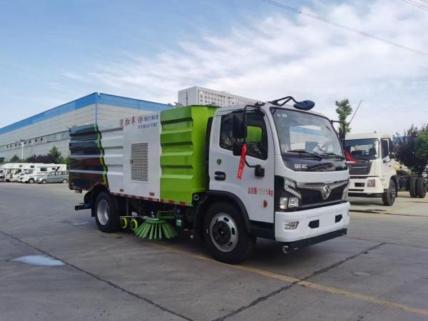 Dongfeng Road Washing Truck Mounted Vacuum Street Sweeping Truck
