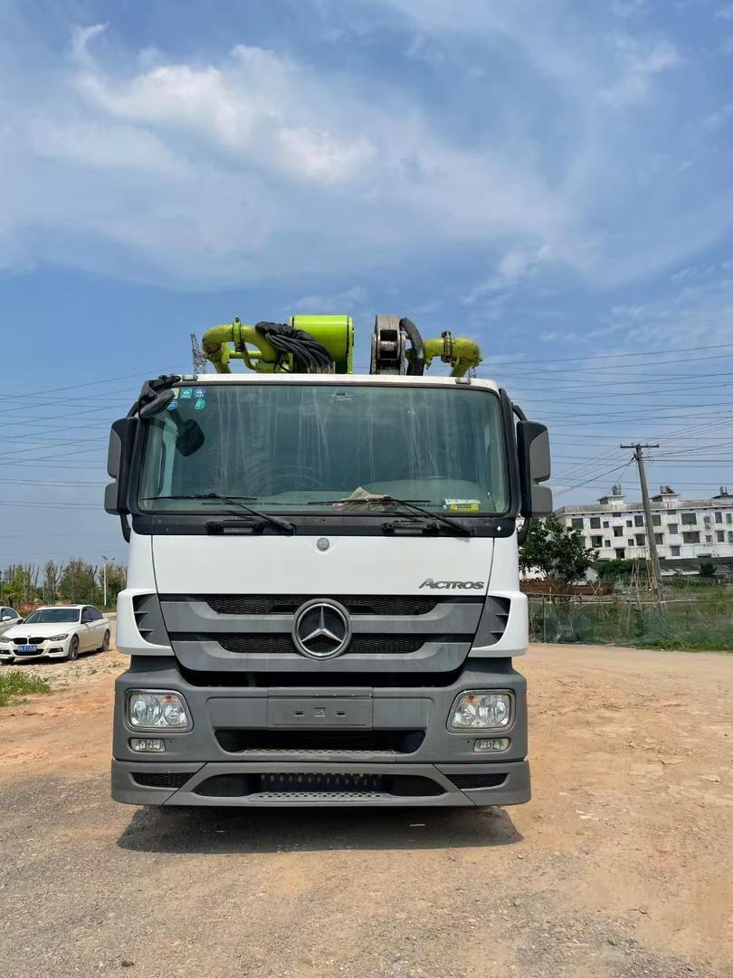Zoomlion 47m 2013 год 52m Бетонный насос для полусухого шотбетона 12060*2500*4000 мм