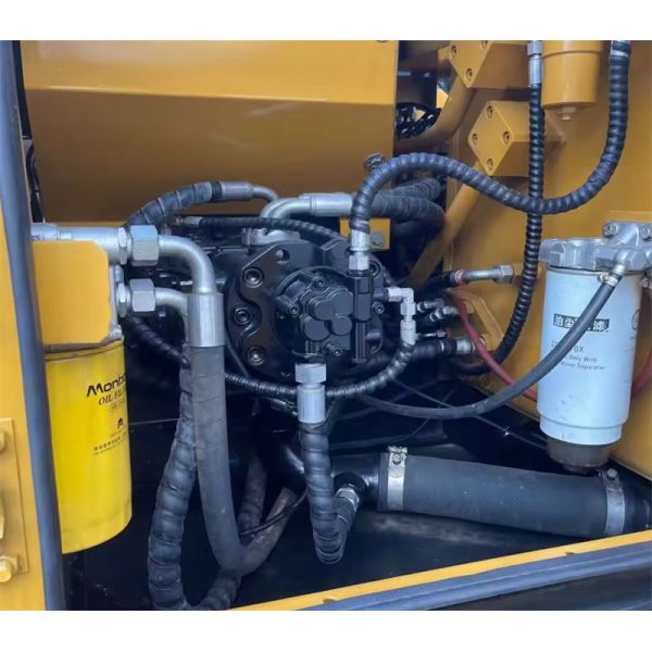 Vender bien de segunda mano 21900kg Sany industria pesada SY215C excavadora con 118kw de potencia