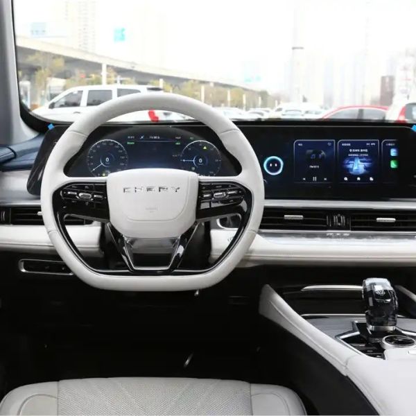 Chery Tiggo 7 Suv 2023 SUV 1.5T Gasoline Car with Minimum Grand Clearance of 10°-15°