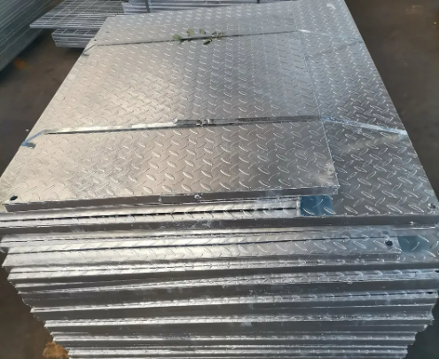 Hot-Dip Galvanized Steel Grating with Serrated Surface and Customizable Sizes for Drain Cover and Walkway Platforms