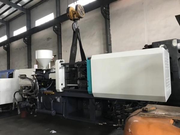La machine de moulage par injection de deux couleurs/grande vitesse 2 a tiré le moulage par injection