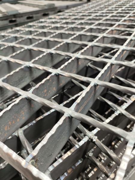 YB/T4001.1-2007 Standard Anti Rust Galvanized Steel Grating with 30mm Bearing Bar