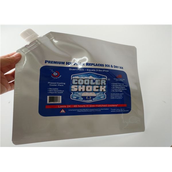 Продукт моря супермаркета приносит плоды устранимой изолированная алюминиевой фольгой более крутая сумка сумки/льда