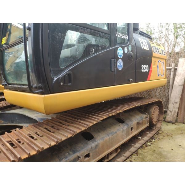 Preowned 23T Excavator with 1.2M Bucket Capacity CAT Engine Spain Showroom