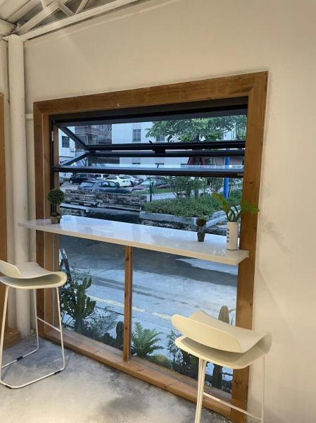 Hydrophilic Nanocrystalline Self-Cleaning Folding Windows - UV-Activated Photocatalytic Coating