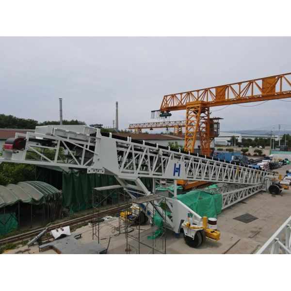 Tracked Mobile Stacker Wheeled Telescopic Stacker Conveyor OEM