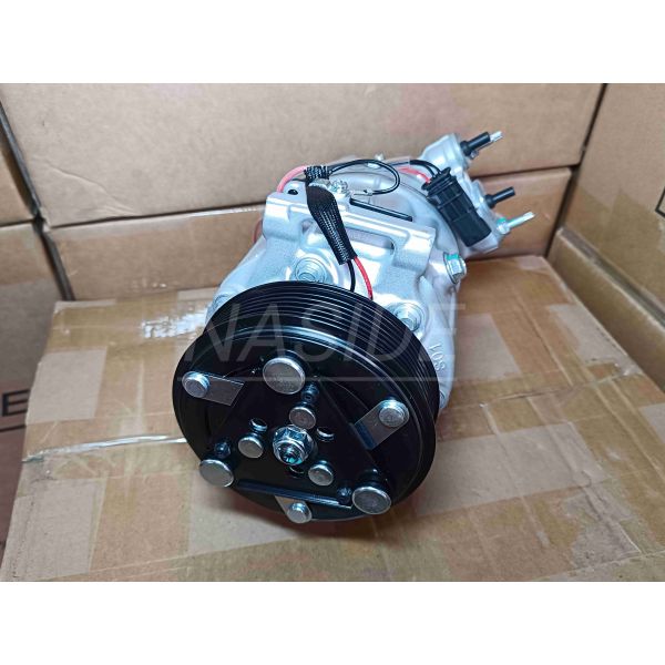 Automotive Air Conditioning Compressor For British Car Jaguar XJ D2D56291 LR057692 C2D38695