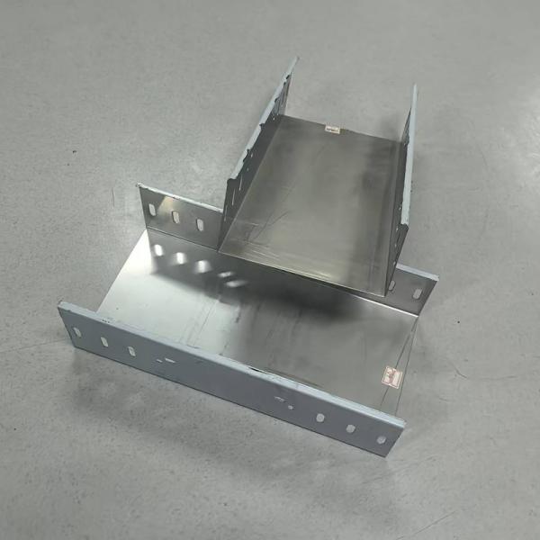 Easy To Modify And Adapt Stainless Steel Electrical Cable Tray Types / Raceway Cable Tray