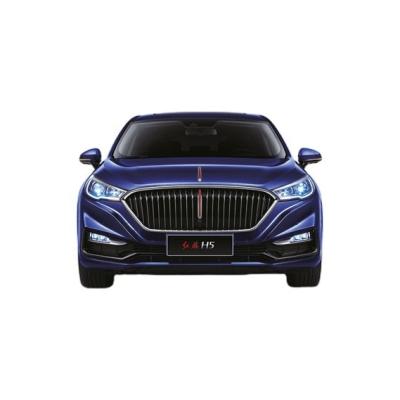 4 sièges et 5 portes voiture avec toit solaire technologie énergétique Hongqi H5 à grande vitesse