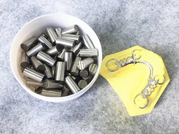 Cobalt Chrome Non Precious Dental Alloys 8.5cm³ Density Corrosion Resistance