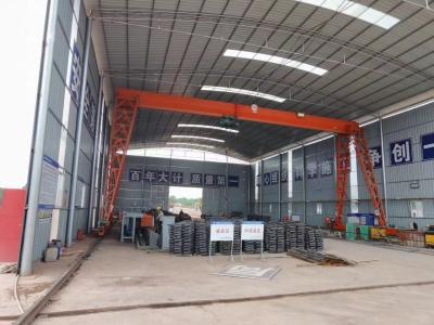 MH type 5 ton general gantry crane, gantry crane, main girder box support leg gantry crane, rail type small crane