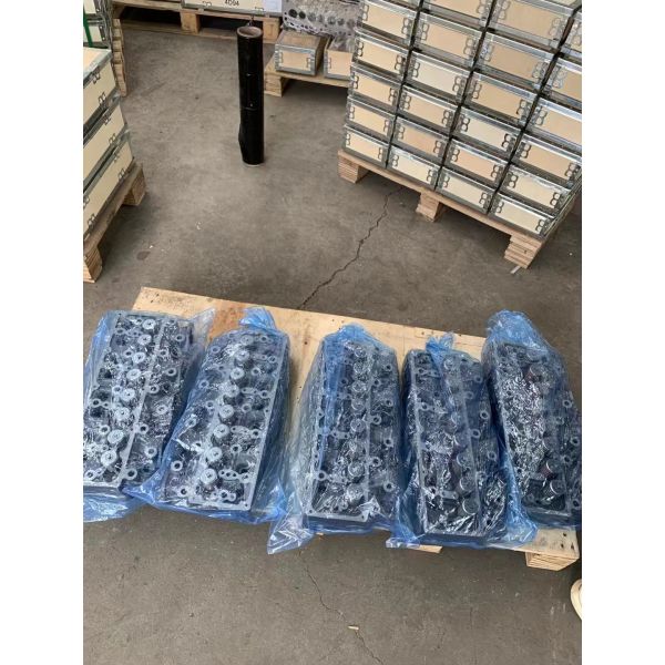 Головка цилиндра NISSAN TD27 Terrano полная с диаметром инжектора - 20MM