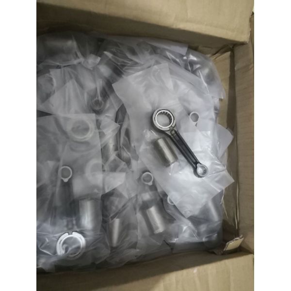 Honda CD70 JH70 Motorcycle Engine Spare Parts Crankshaft Steel Connecting Rod