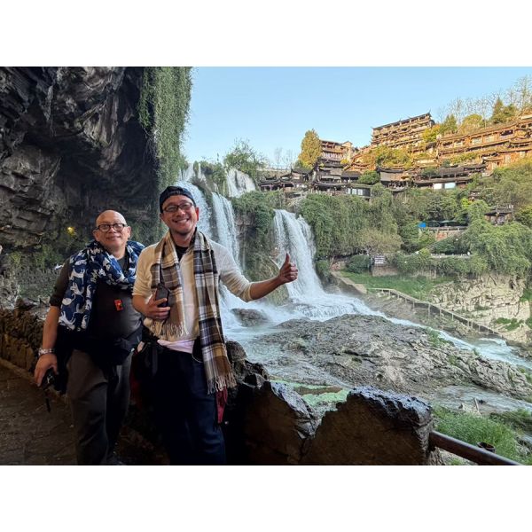 Zhangjiaiie travel/5-Day 4-Night Zhangjiajie Group Tour Guide | Zhangjiajie , Avatar Scenic Area, Tianmen Mountain, Tianmen Cave, Furong Ancient Town, Fenghuang Ancient City and Xiangxi Miao Village