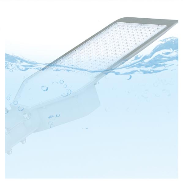 Solar Powered 670*260*110mm 150W Waterproof LED Street Light