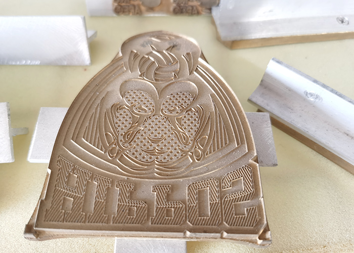 Ярлыки одежды стикера TPU имени прессы 3D жары утюжат на заплатах для джинсов декоративных