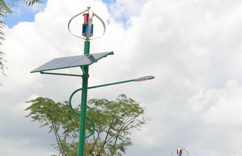 Maglev Turbines Wind Solar Hybrid System Street Light , installed at Low Carbon City