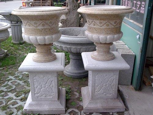 Garden Decoration Cast Iron Flower Pots Folk Art Style 15 Years Lifespan