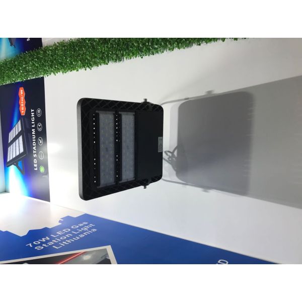 160lm/w Led Flood Lights Outdoor High Power 240w IP68 Build In Meanwell Driver
