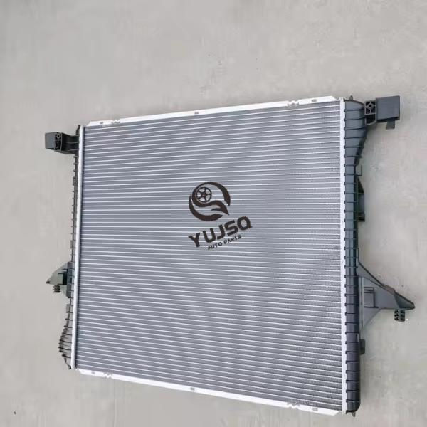 VW Amarok Radiateur en plastique d'aluminium OEM 2H0121253