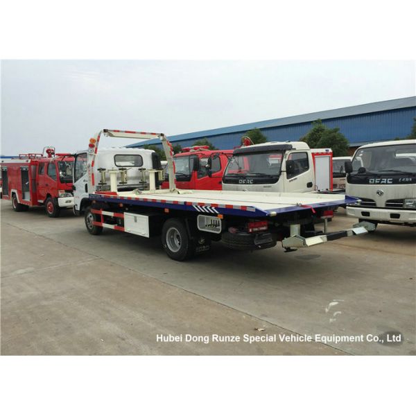 FAW 3 Ton Road Wrecker Tow Truck / Transporter Recovery Truck With Crane EURO 5