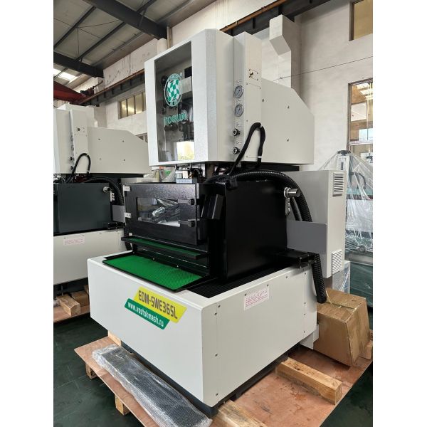 Precision Submerge CNC Machine Brass Wire Cut EDM Swe85SL