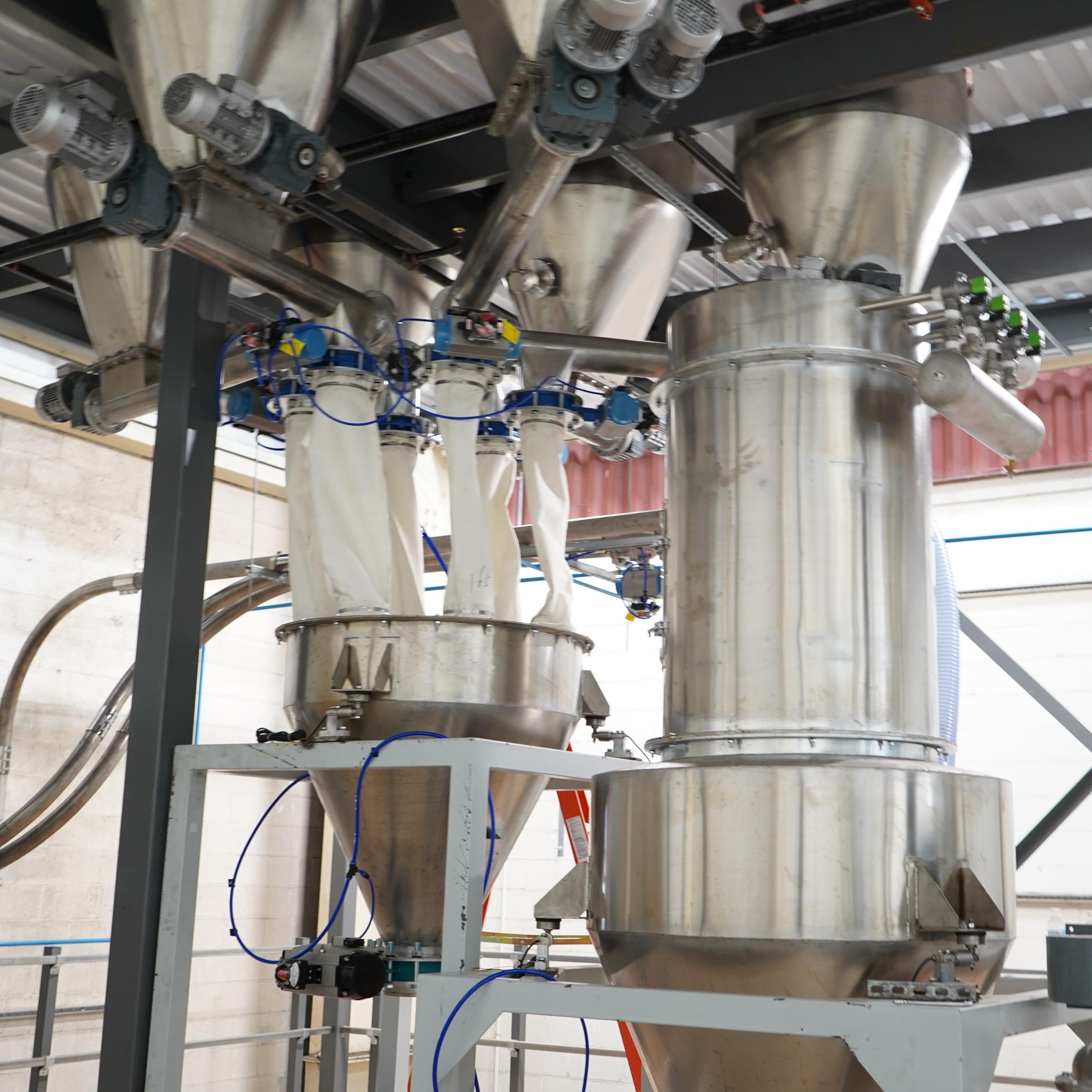 Heavy Duty Weighing And Dosing Systems 5000kg/H For PVC / SPC Flooring / Plastic Compound