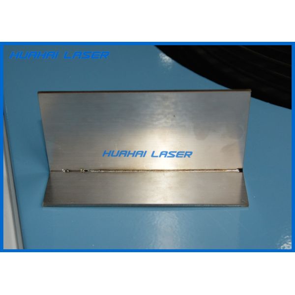 1064nm Handheld Laser Welding Machine For Stainless Steel 500W Water Cooling