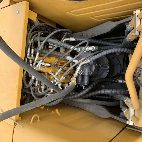 13000KG SANY SY135C à main utilisée, creuseuse à rouleaux avec peu de temps de travail