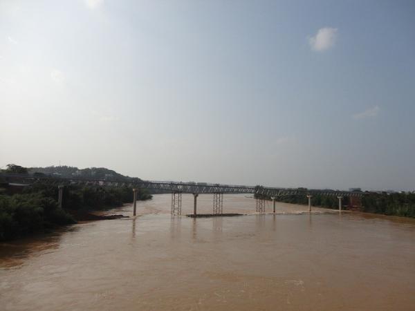 GB Truss Steel Structure , Hot - Dip Galvanized Steel Frames Bridge