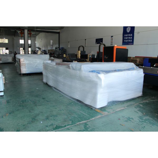 CO2 Laser Cutting Machine with CCD Edge-Tracing Cutting 130W/150W Laser Power and 0.01mm Positioning Accuracy