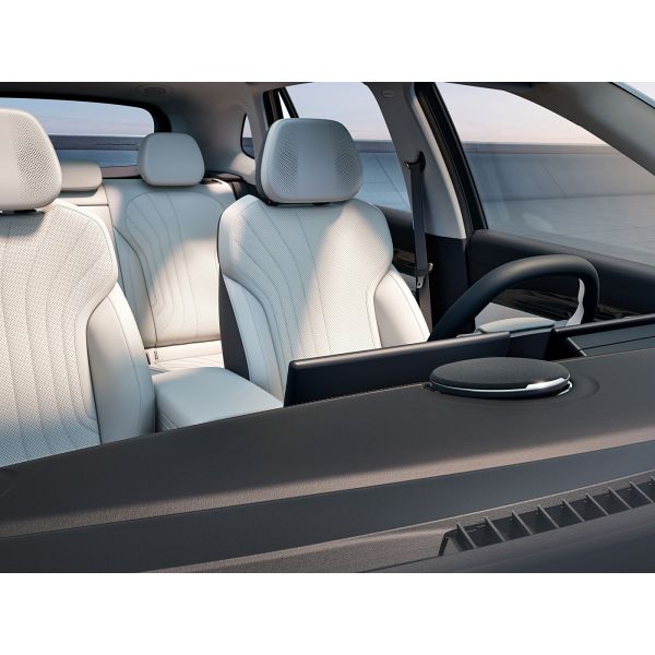 Geely Galaxy E5 electric car with CTB body-battery integration technology,with good handling stability.