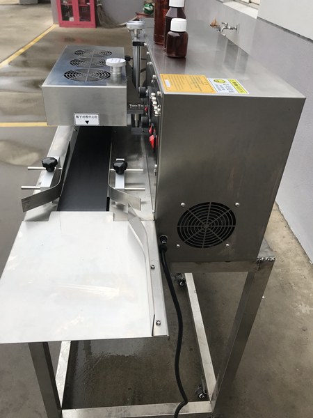 IP21 110V Semi Automatic Induction Sealer , SS304 Continuous Induction Sealing Machine