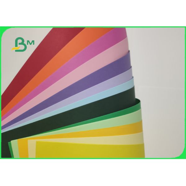 papier de Woodfree de couleur de 70g 80g 787mm pour la bonne impression de libraire papier de Woodfree de couleur de 70g 80g 787mm pour la bonne impression de libraire