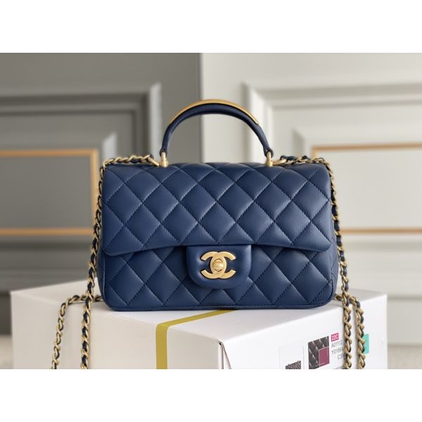 Petits cuir de vachette et or granuleux Tone Metal de Chanel Branded Ladies Handbag Caviar