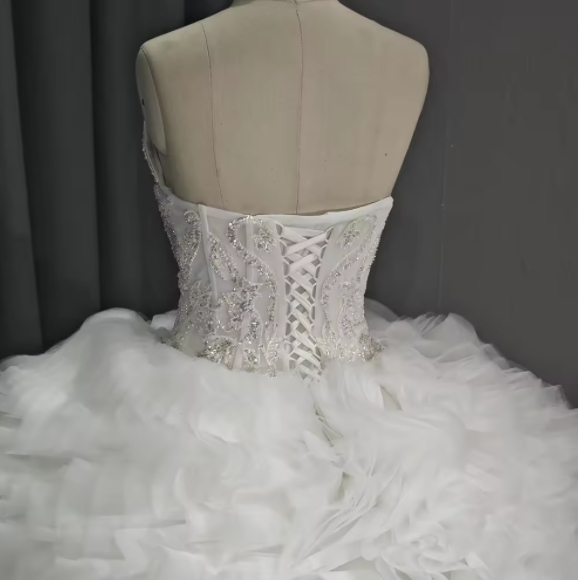 Princess Sleeveless Puffy Ruffle Plus Size Chapel Train Beaded 15 Girl Ball Gown White Tulle Quinceanera Dress