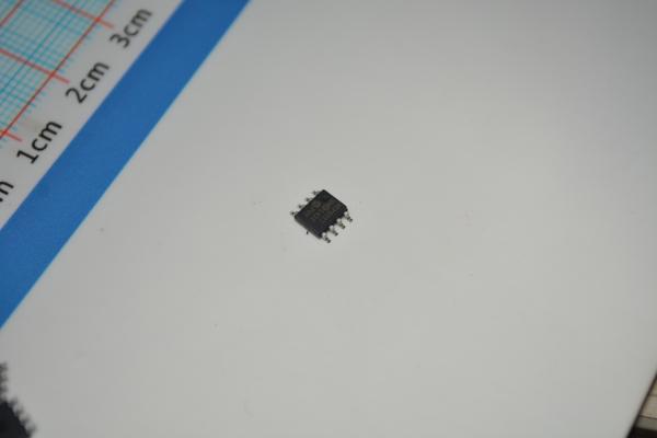 MCP602-I/SN Amplificateur opérationnel double 2,7 V-6 V avec bande passante de 10 MHz, faible courant de 1,8 mA, entrée/sortie rail-à-rail, fonctionnement 3 V/5 V et boîtier SOIC 8 broches