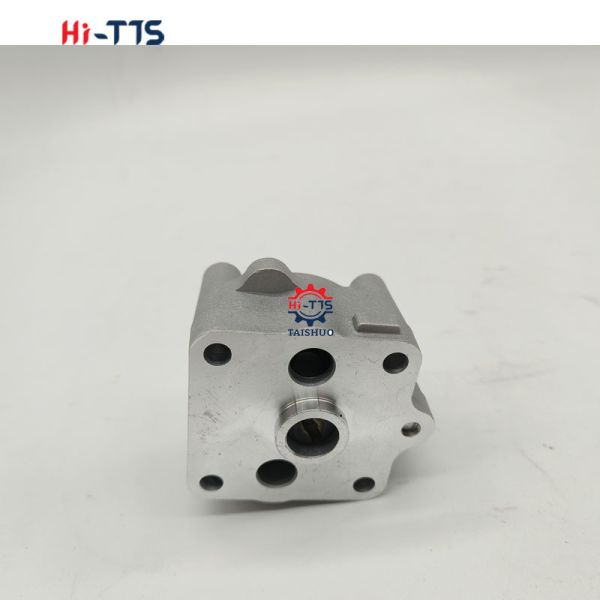 Oil Pump 17331-35013 17331-35010 17331-35012 for Kubota Engine D1703 V2203 D1102 Tractor L2250DT L2550F L2650F L4150 M4030SU