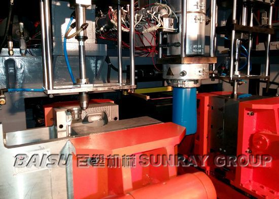 Engine Oil Can Automatic Blow Molding Machine With Lubrication Pump SRB70D-1