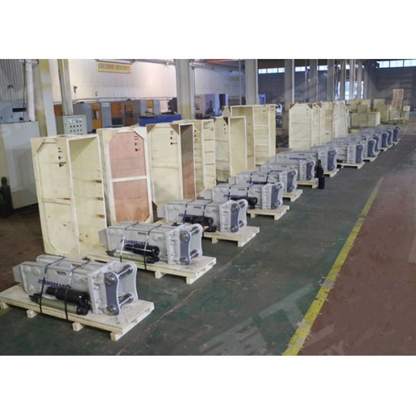 Hydraulic Concrete Rock Breaker Hammer For Excavator Optimum Oil Flow 25-45 L/Min