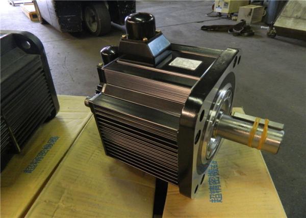 Servo motor industrial Yaskawa N. 18,6 bonde m SGMG-30A2AB 23,8 ampère 1500 RPM
