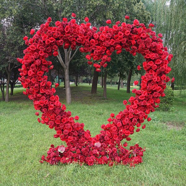 Customized Size Artificial Flower Heart-Shaped Arch Backdrop for Christmas Graduation