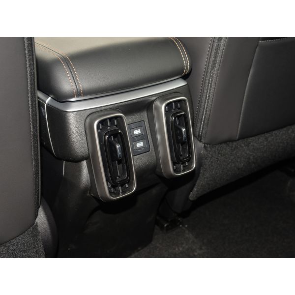 Compact Gasoline Automobile Great Wall Haval Dargo 4x4 SUV Diesel Car
