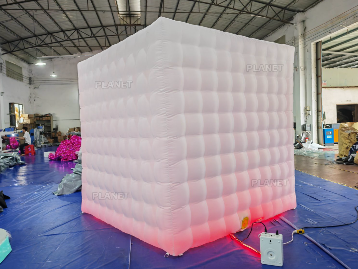Enclosure Party Backdrop Decoration Colorful LED Lightning Cube 360 Inflatable Photo Booth Tent