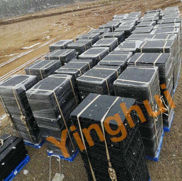 Interlocking Plastic Floor Tiles Temporary Outdoor Flooring Over Grass for Events
