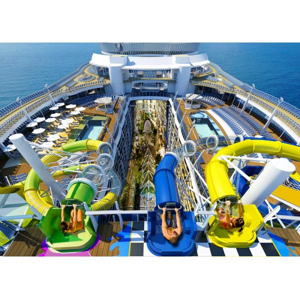 Adults Outdoor Spiral Water Slide 4 Riders Load For Water Sport Games