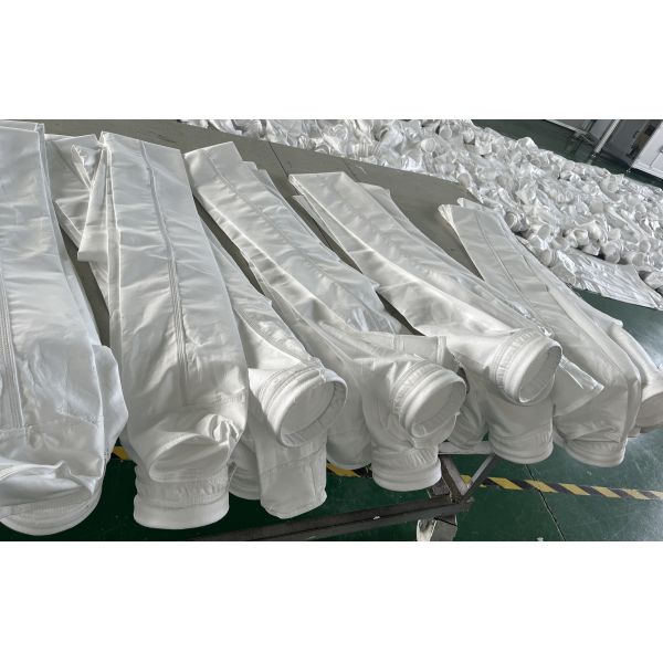 PP Non Woven Fabric Industrial Filter Bags 0.1μM-800μM Sealing Design